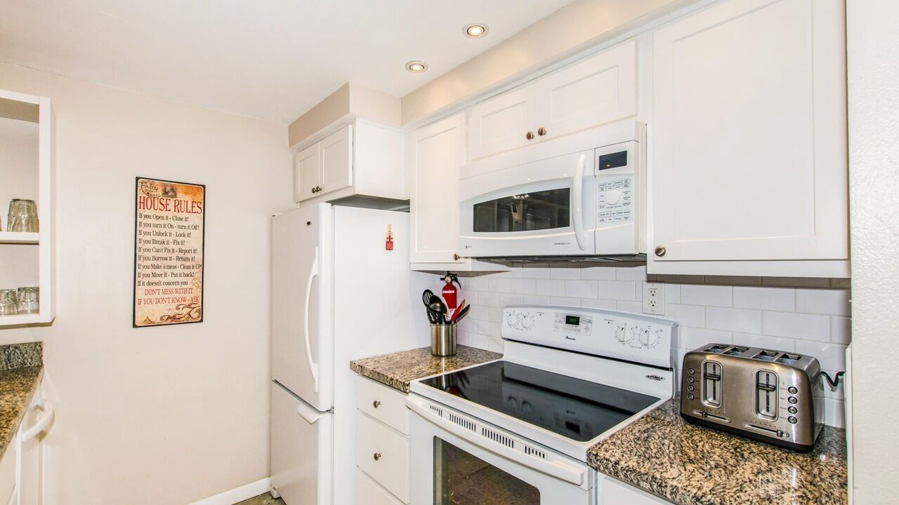 Photo of Kitchen in Entertainment District