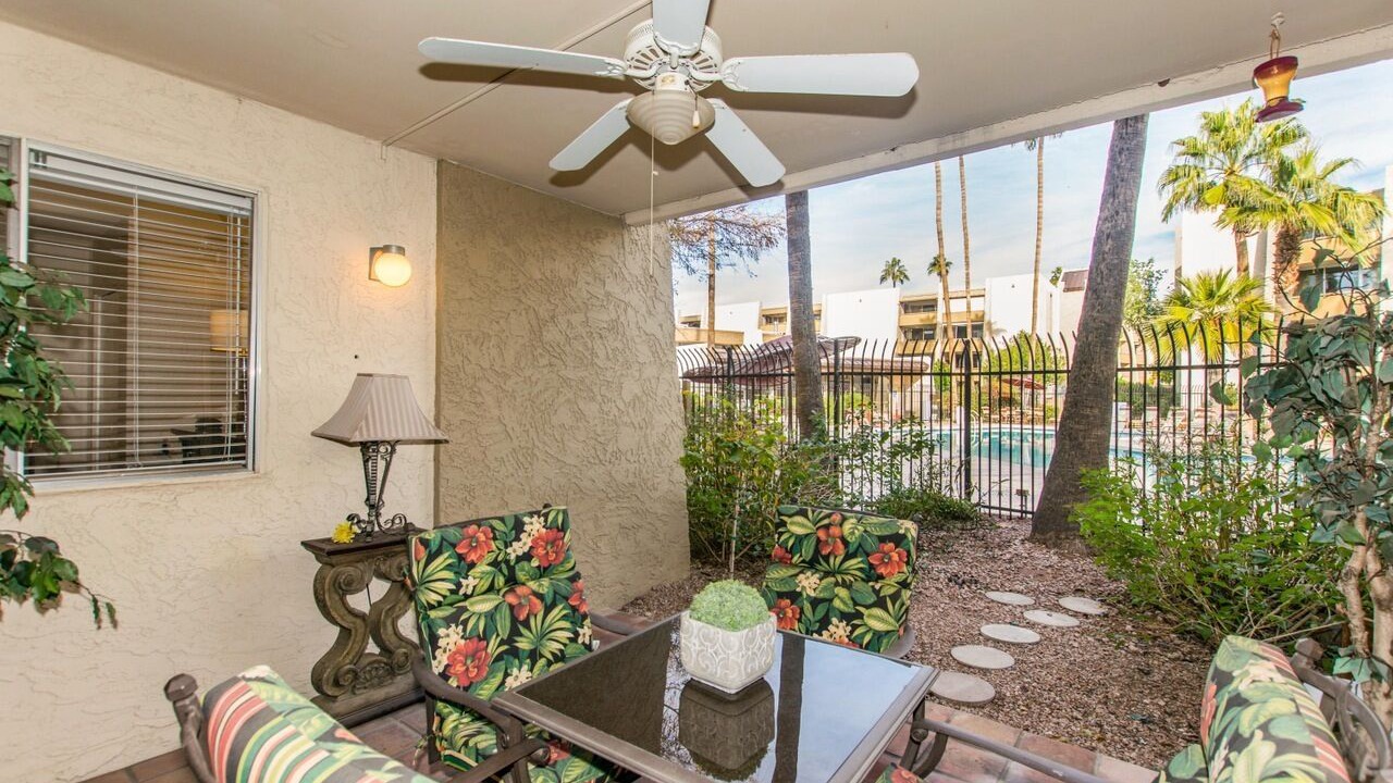 Photo of Patio Balcony in Entertainment District