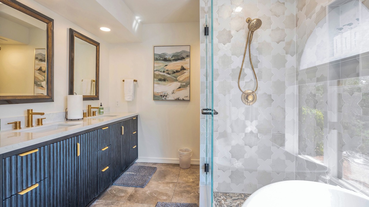 Photo of Bathroom in Oak Creek