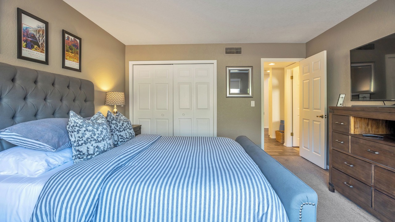 Photo of Bedroom in Oak Creek