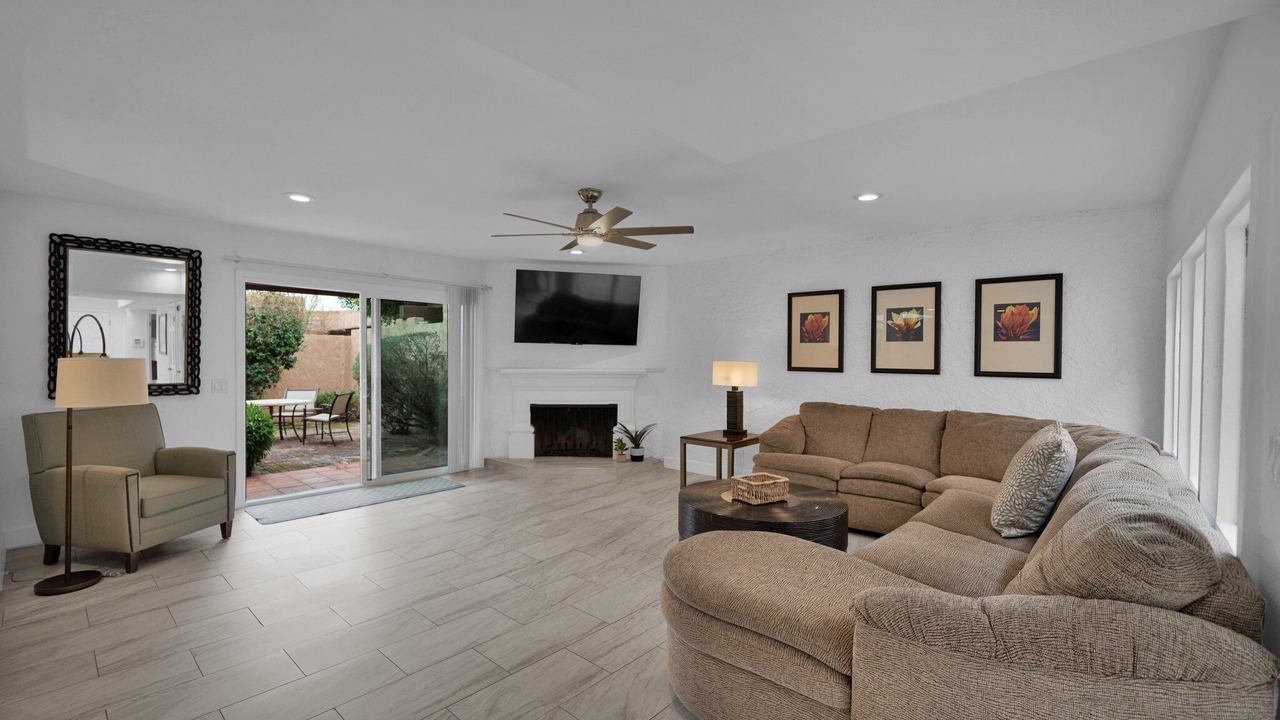 Photo of Livingroom in South Scottsdale