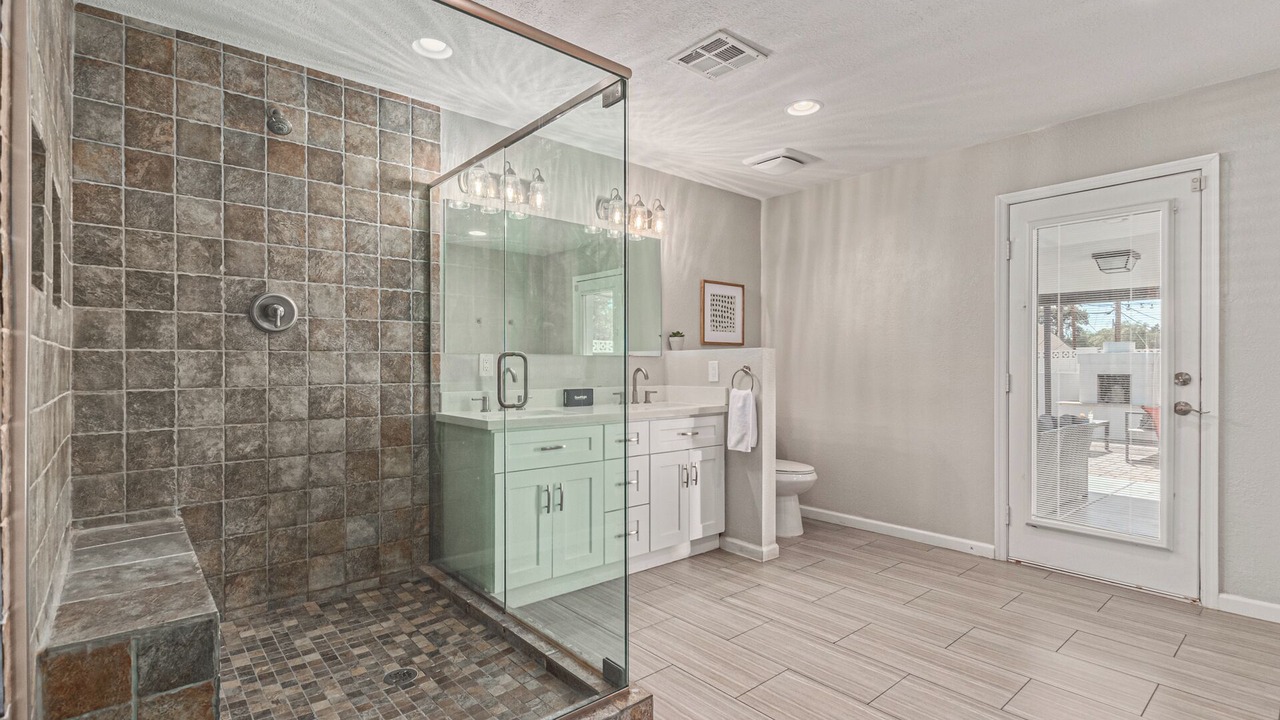 Photo of Bathroom in Scottsdale Estates Six