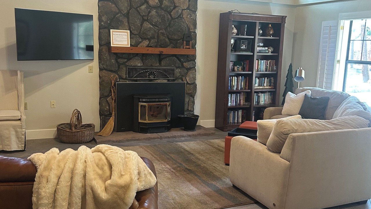 Photo of Livingroom in Pinetop