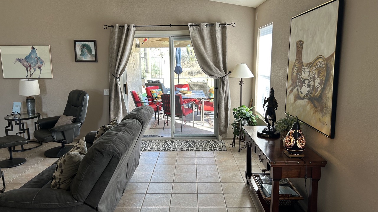 Photo of Livingroom in The Bluffs
