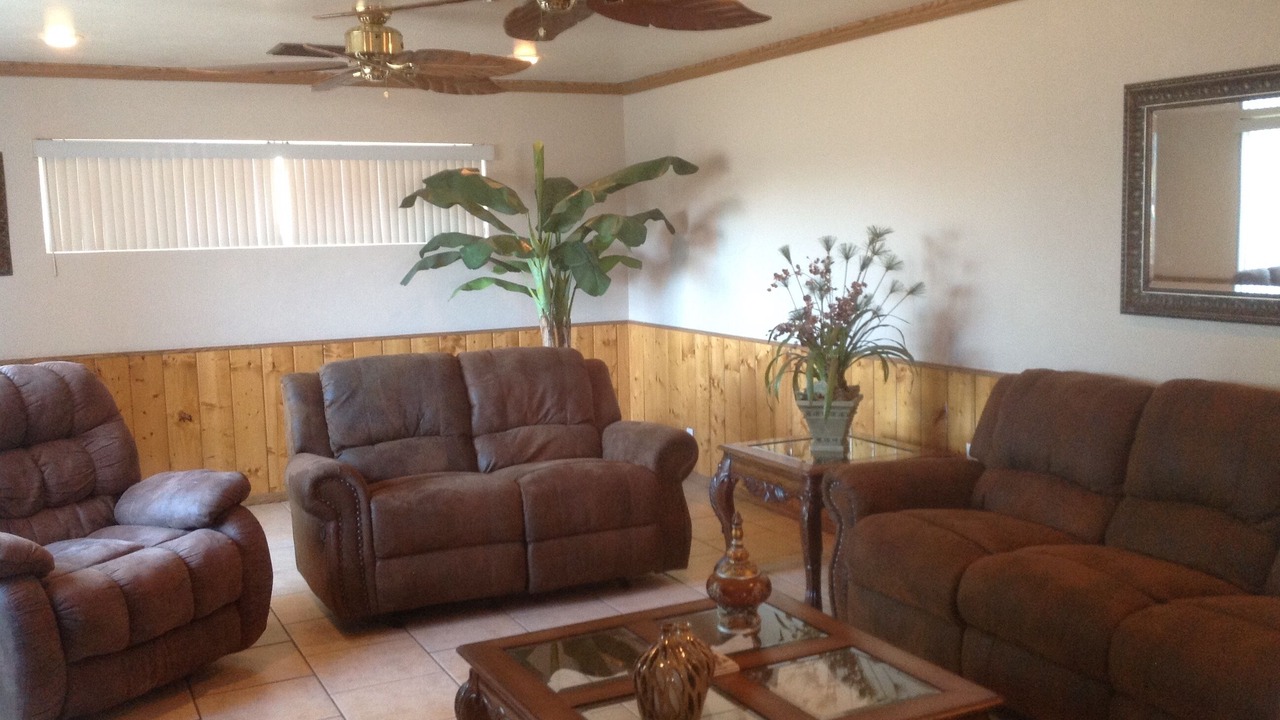 Photo of Livingroom in Topock