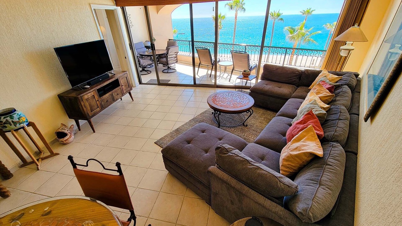 Photo of Livingroom in Sandy Beach