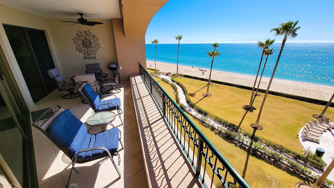 Photo of Patio Balcony in Sandy Beach