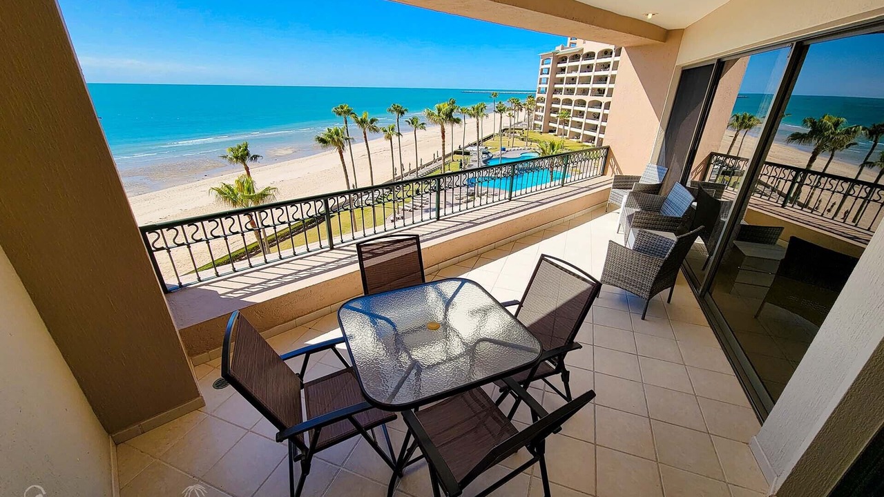 Photo of Patio Balcony in Sandy Beach