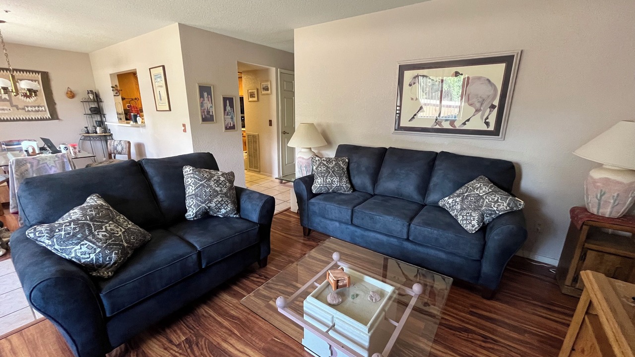 Photo of Livingroom in Oak Creek