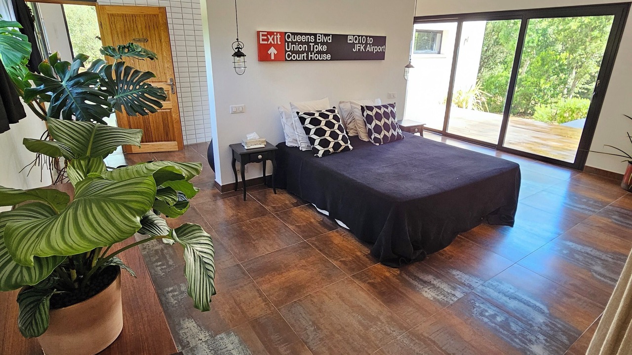 Photo of Bedroom in Cirendinu