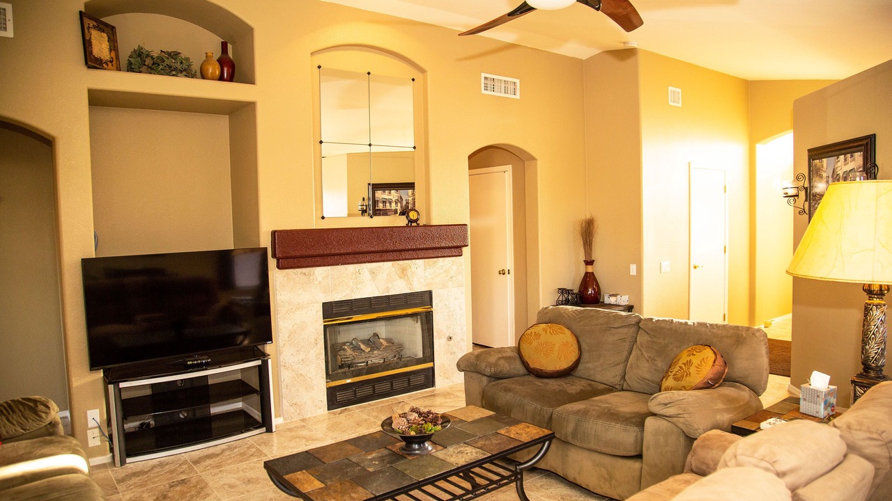 Photo of Livingroom in The Bluffs