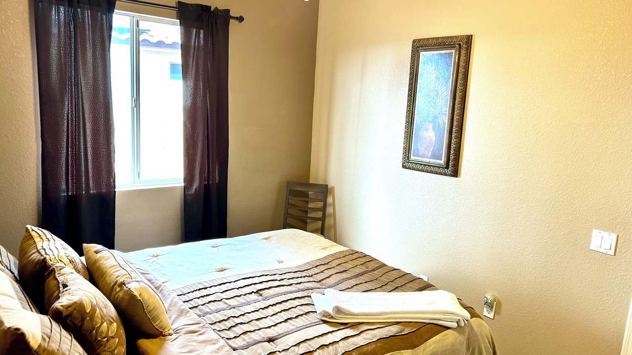 Photo of Bedroom in The Bluffs