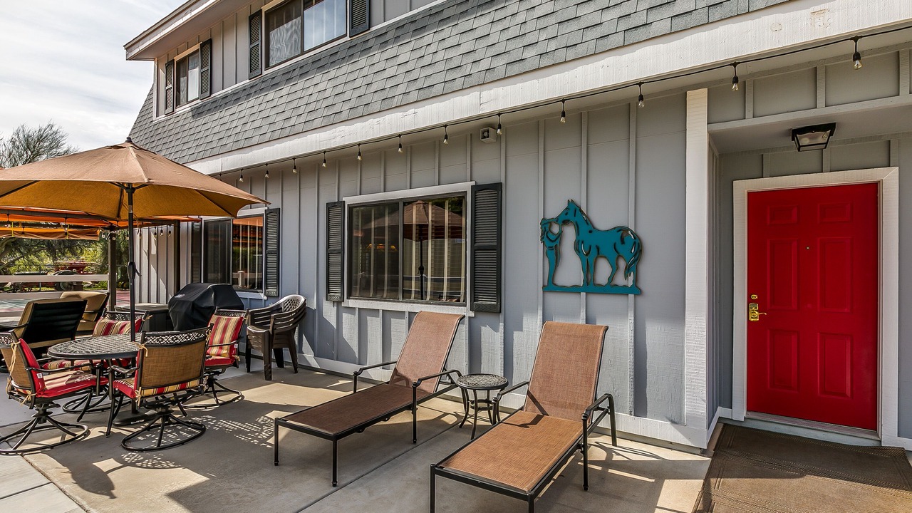 Photo of Outdoor in Paradise Valley Village