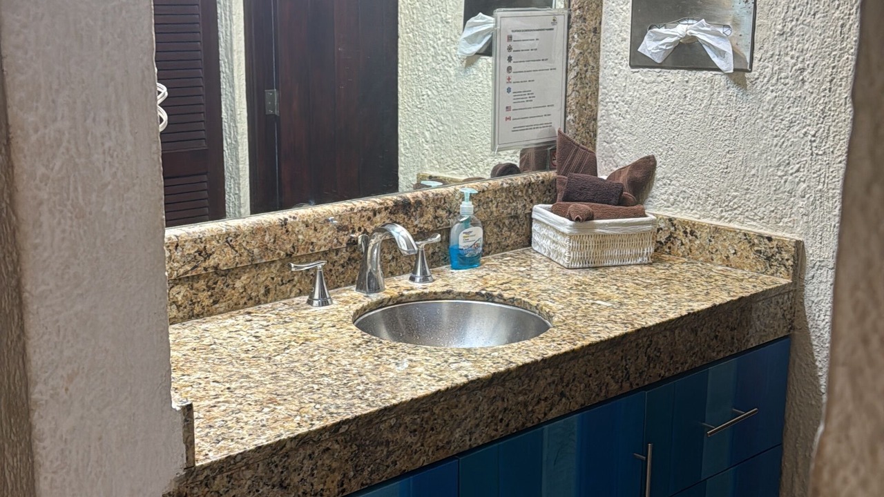 Photo of Bathroom in Zona Hotelera