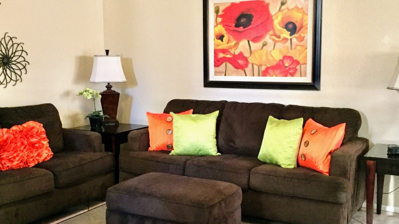Photo of Livingroom in Peacock Village