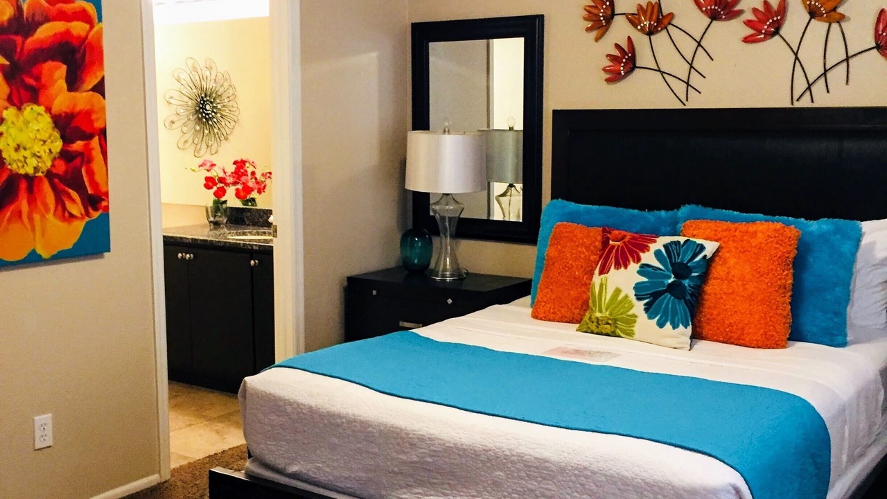 Photo of Bedroom in Peacock Village