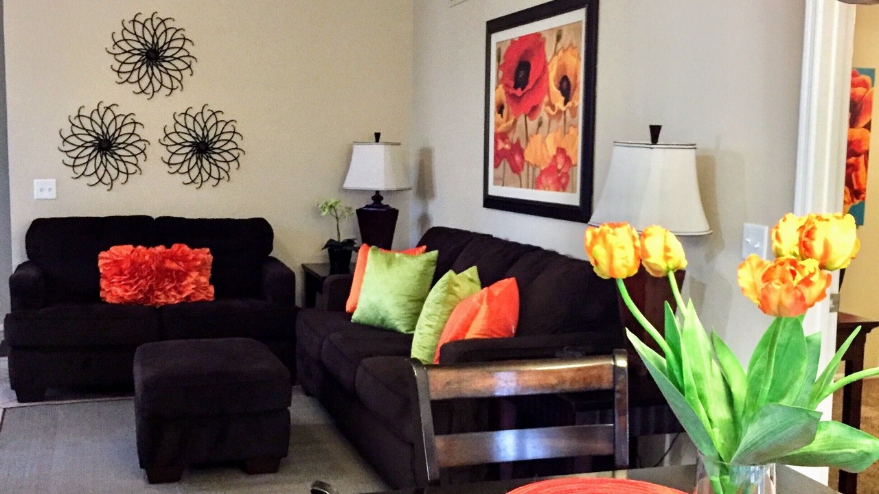 Photo of Livingroom in Peacock Village