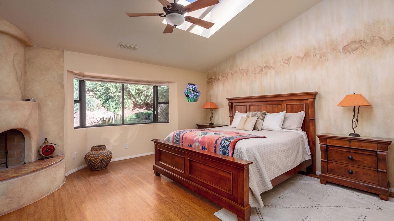 Photo of Bedroom in Oak Creek