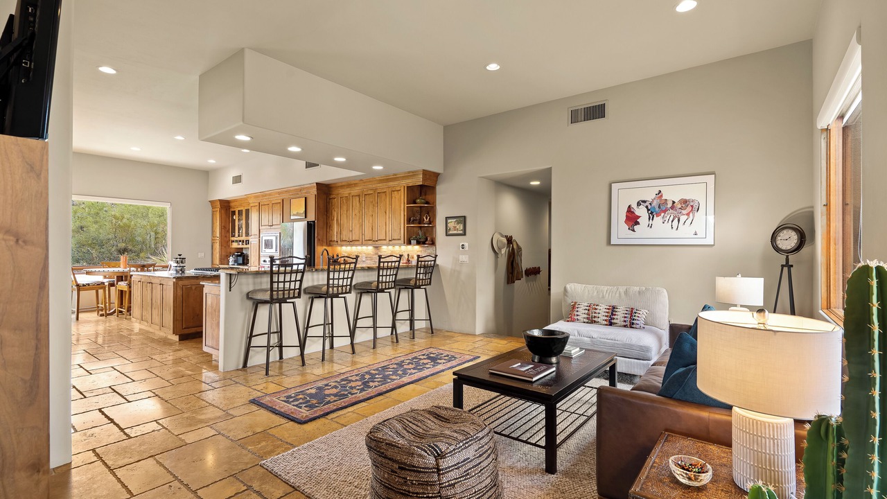 Photo of Livingroom in Dove Mountain