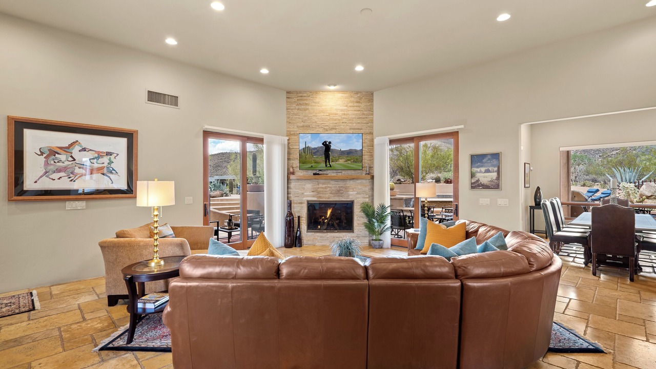 Photo of Livingroom in Dove Mountain