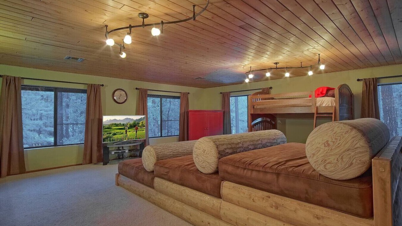 Photo of Bedroom in Pinetop