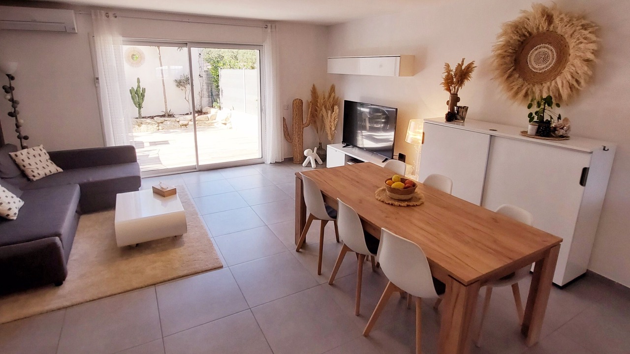 Photo of Livingroom in Pinarellu