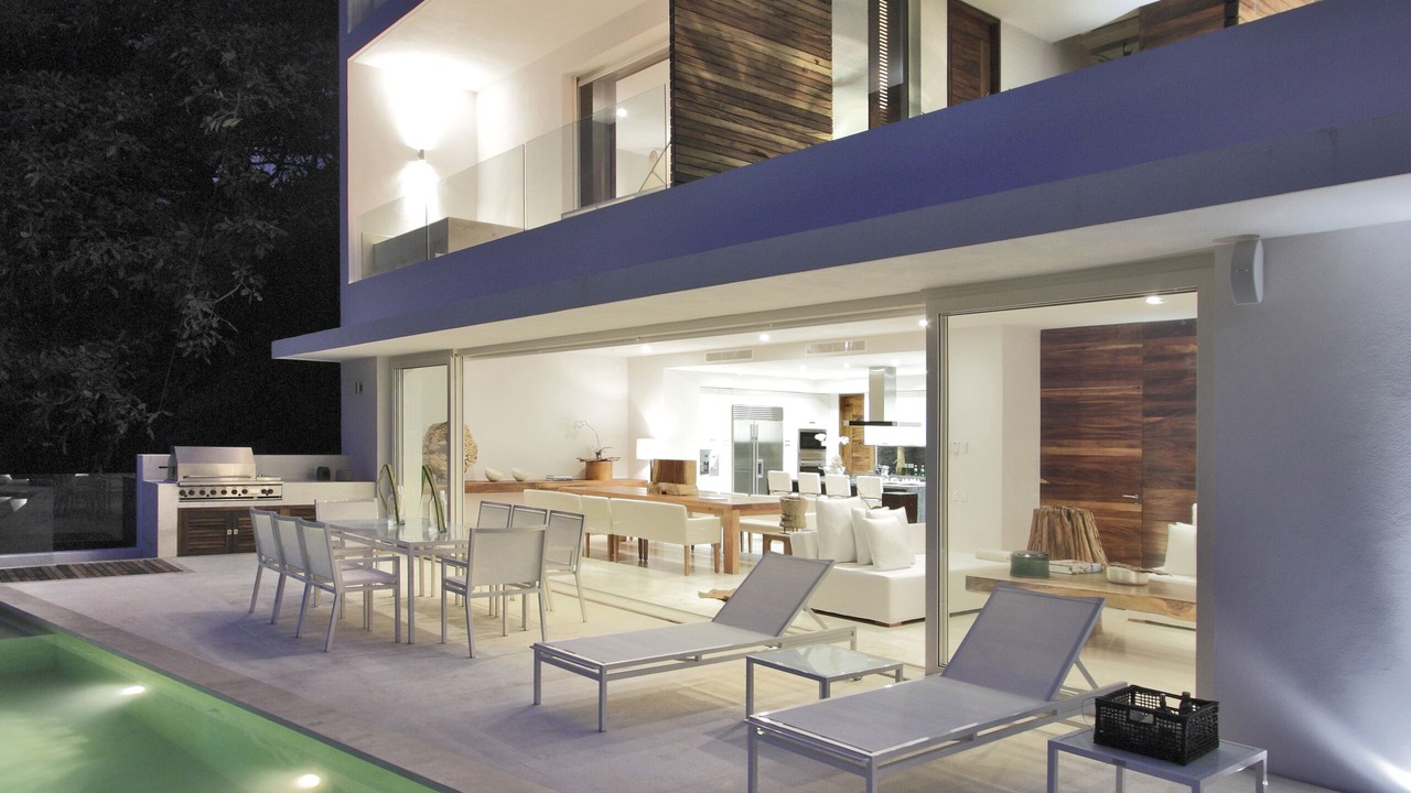 Photo of Patio Balcony in South Shore Hotel Area