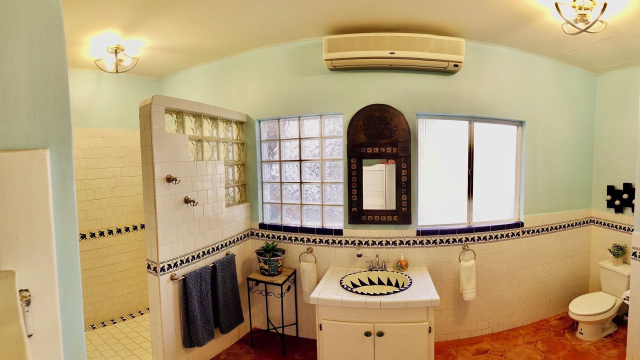 Photo of Bathroom in Pedregal