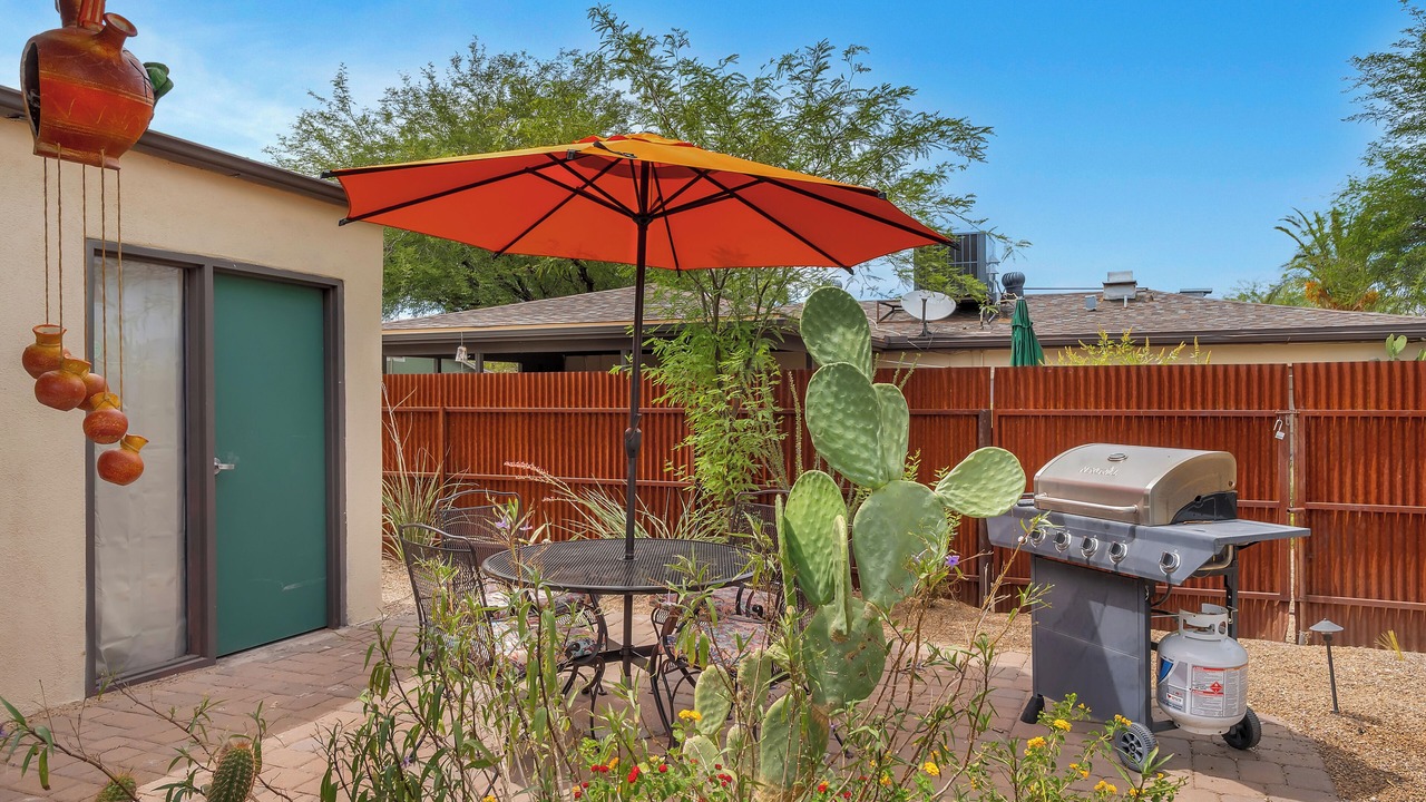Photo of Outdoor in Peter Howell