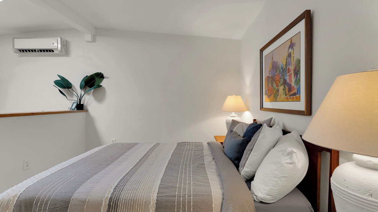 Photo of Bedroom in Peter Howell