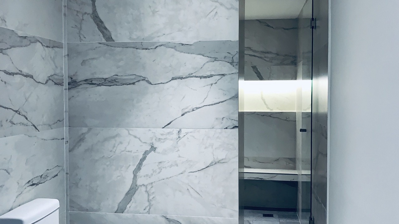 Photo of Bathroom in South Shore Hotel Area