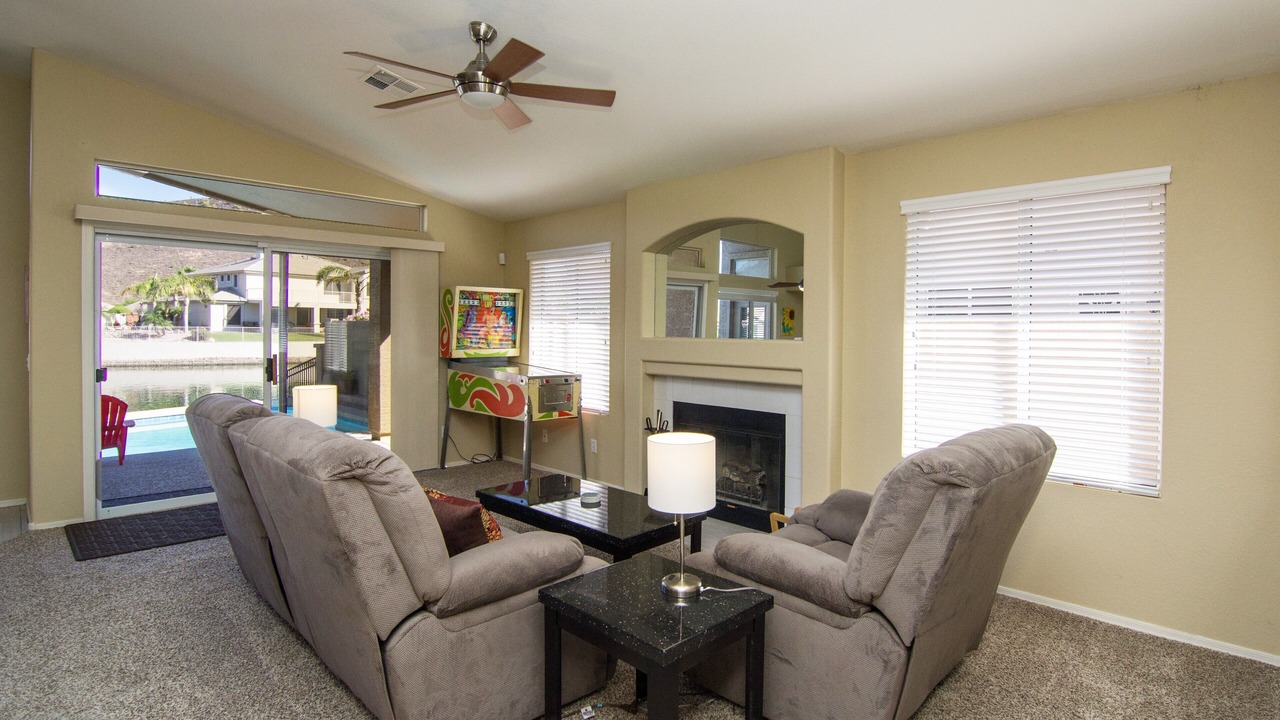 Photo of Livingroom in Arrowhead Lakes