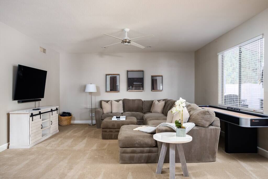 Photo of Bedroom in Desert Paradise Estates