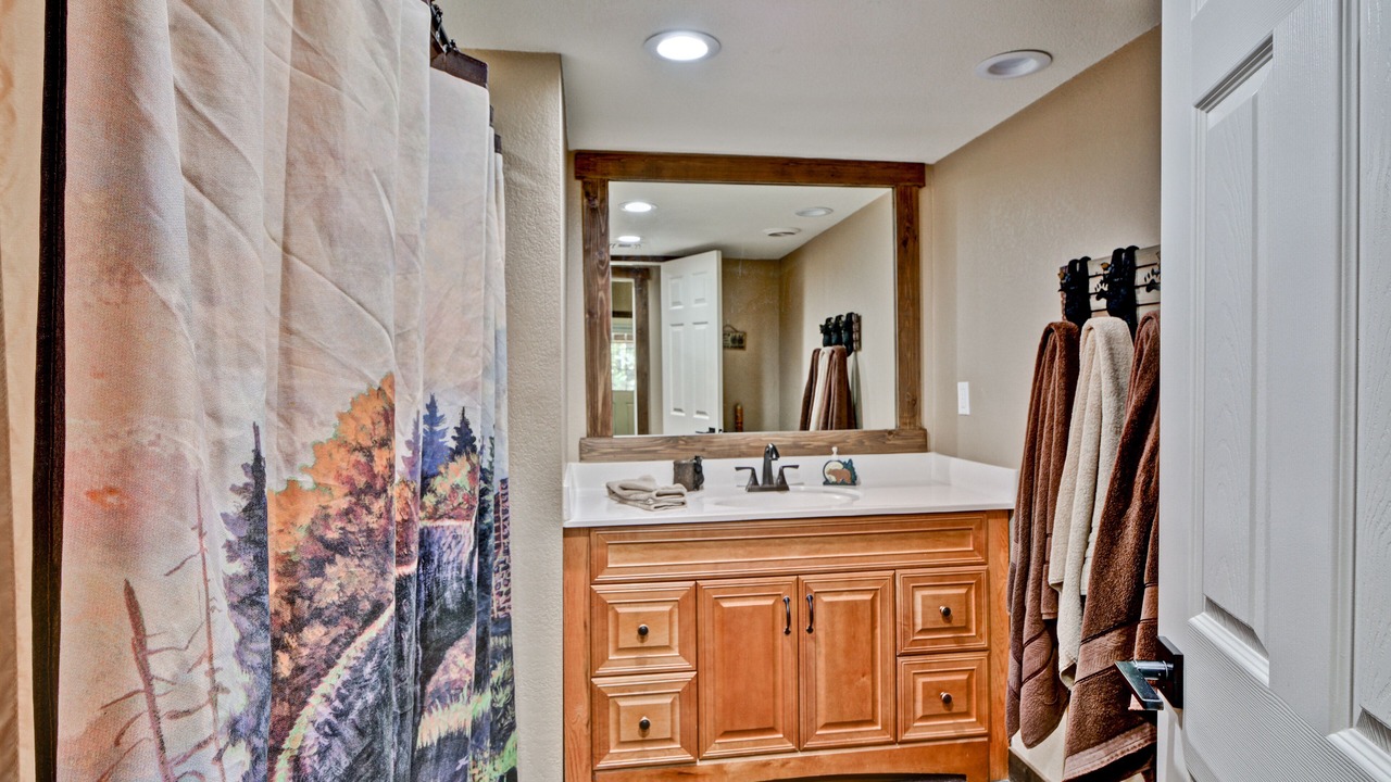 Photo of Bathroom in Strawberry