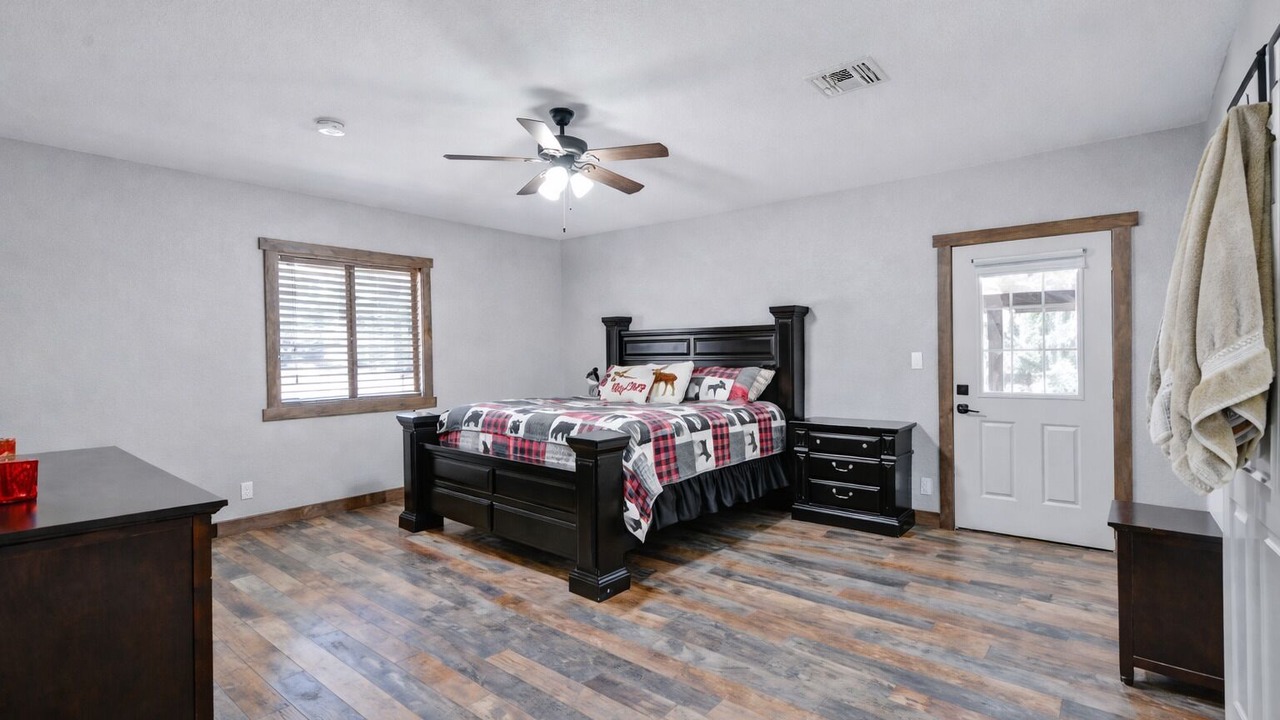 Photo of Bedroom in Strawberry