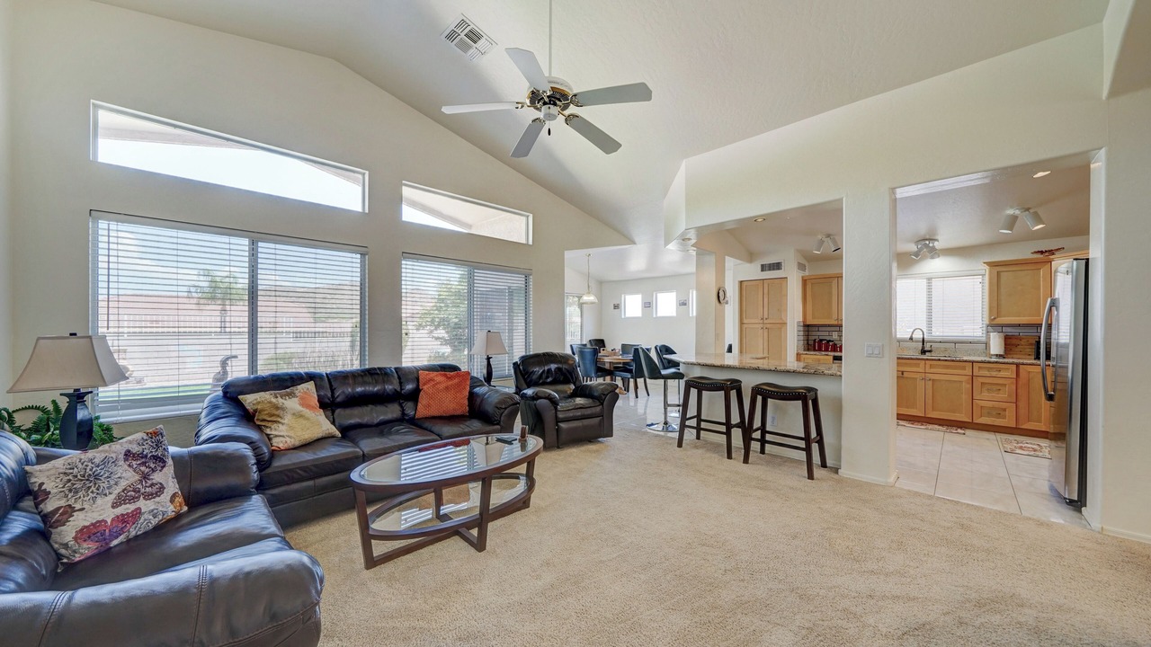 Photo of Livingroom in Gold Canyon