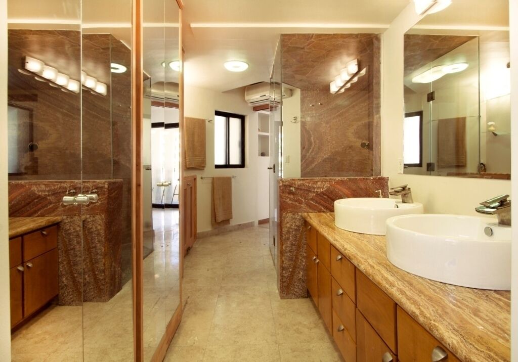 Photo of Bathroom in Marina