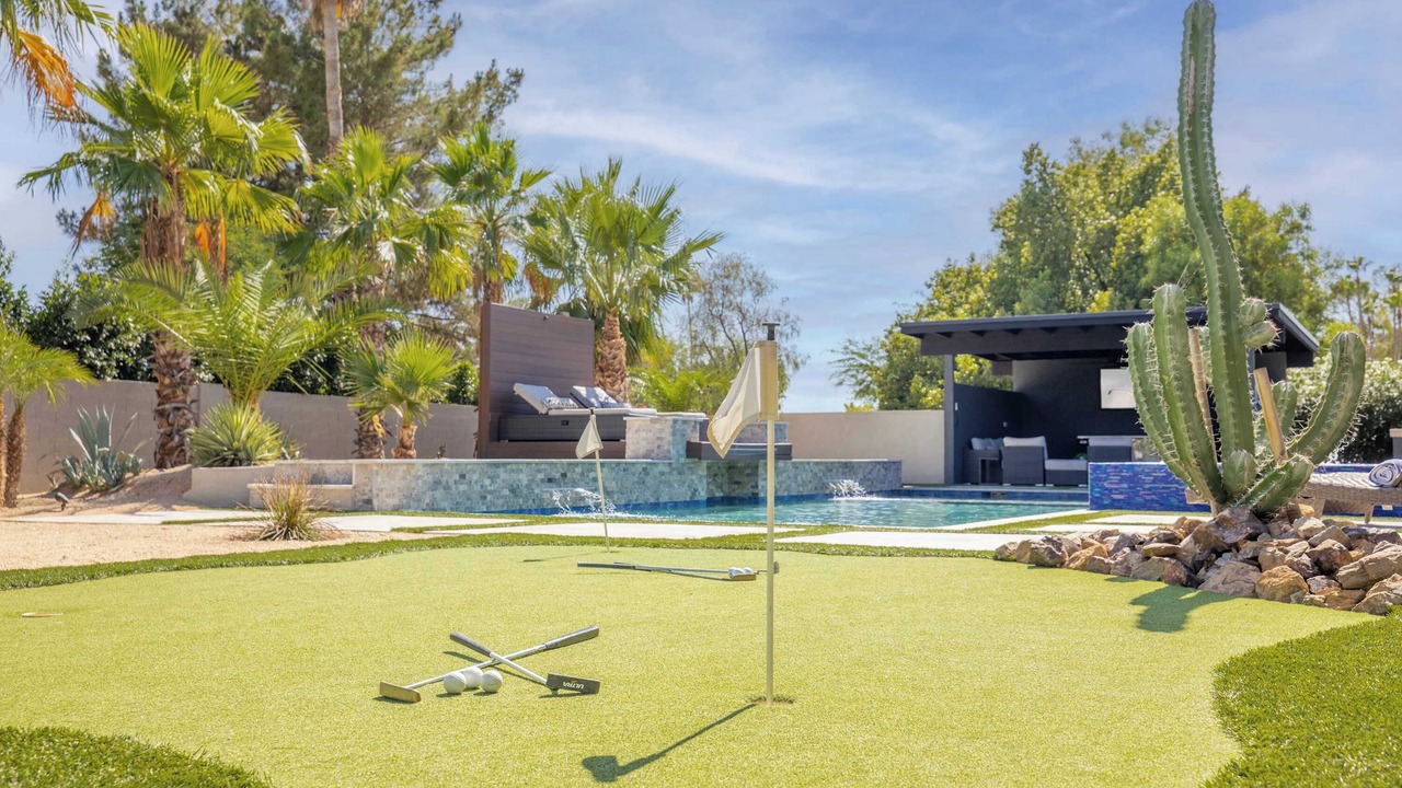 Photo of Outdoor in Avant