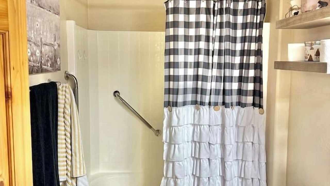 Photo of Bathroom in Heber