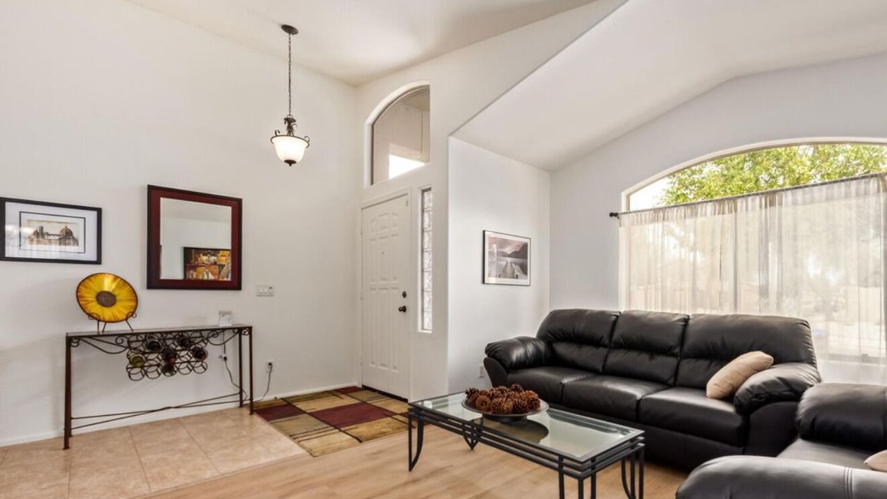 Photo of Livingroom in San Tan Valley