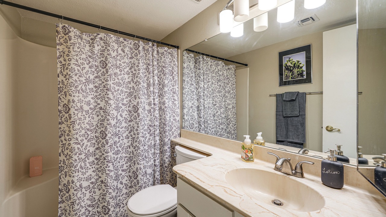 Photo of Bathroom in Villa Green