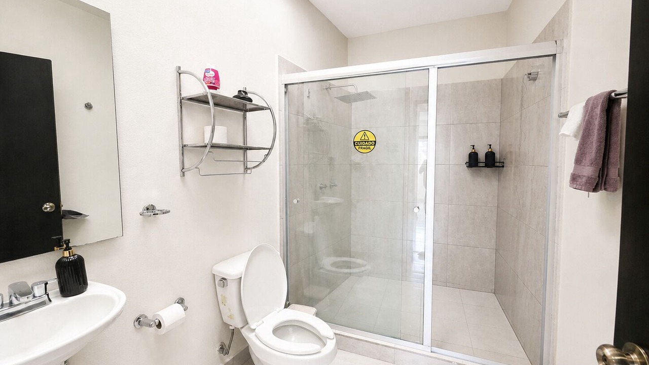 Photo of Bathroom in Ildefonso Green