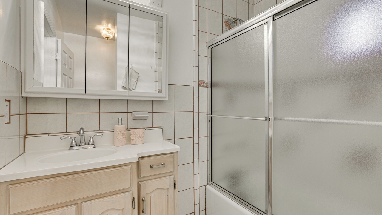 Photo of Bathroom in Alhambra
