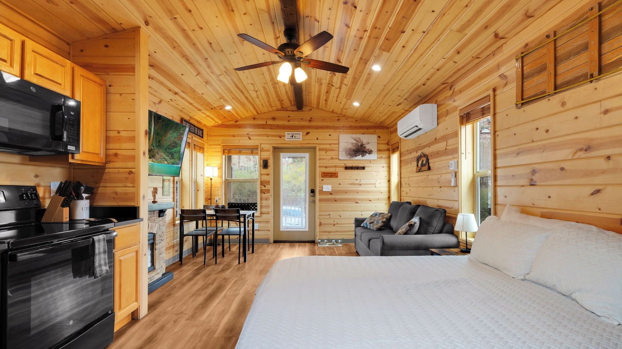 Photo of Bedroom in Mount Lemmon
