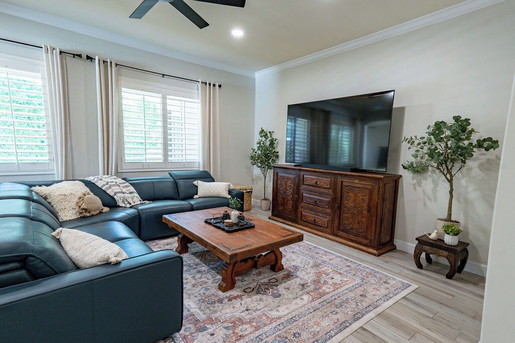 Photo of Livingroom in Surprise Farms
