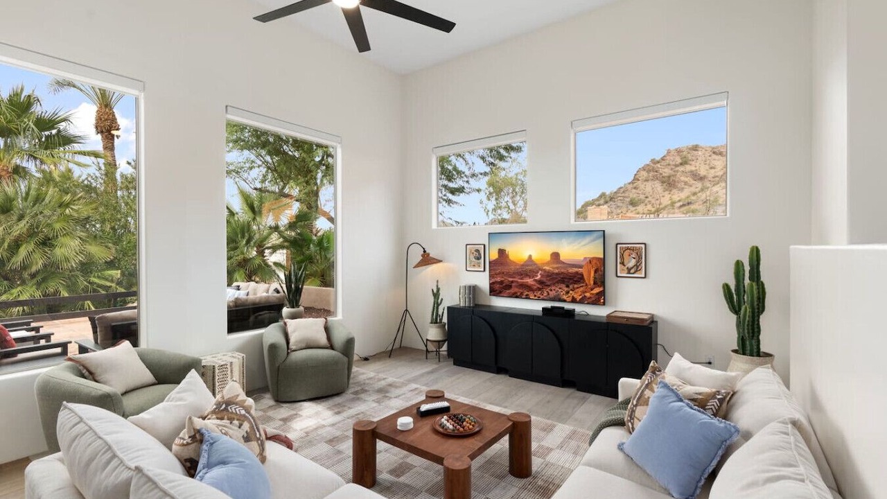 Photo of Livingroom in Biltmore Highlands