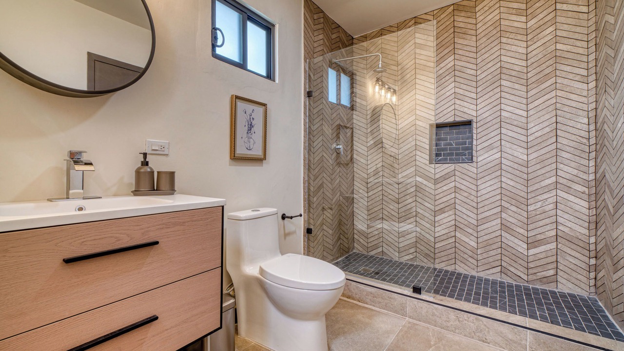 Photo of Bathroom in King Coronita