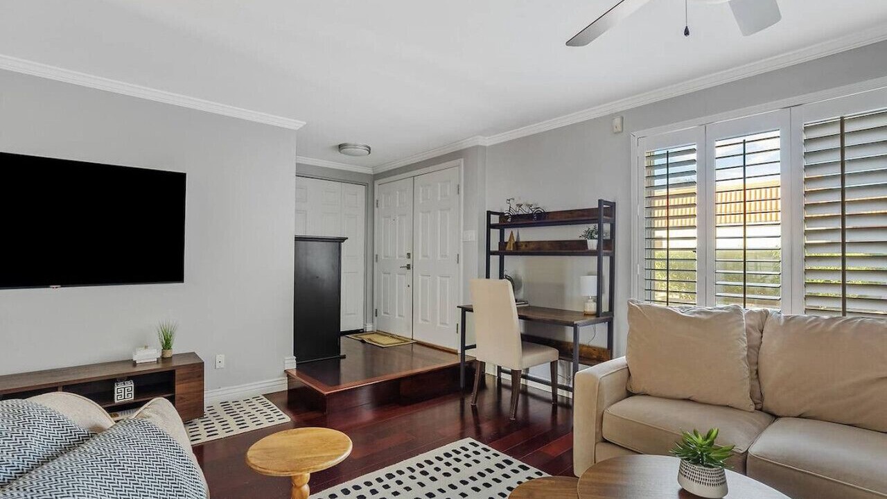 Photo of Livingroom in South Scottsdale