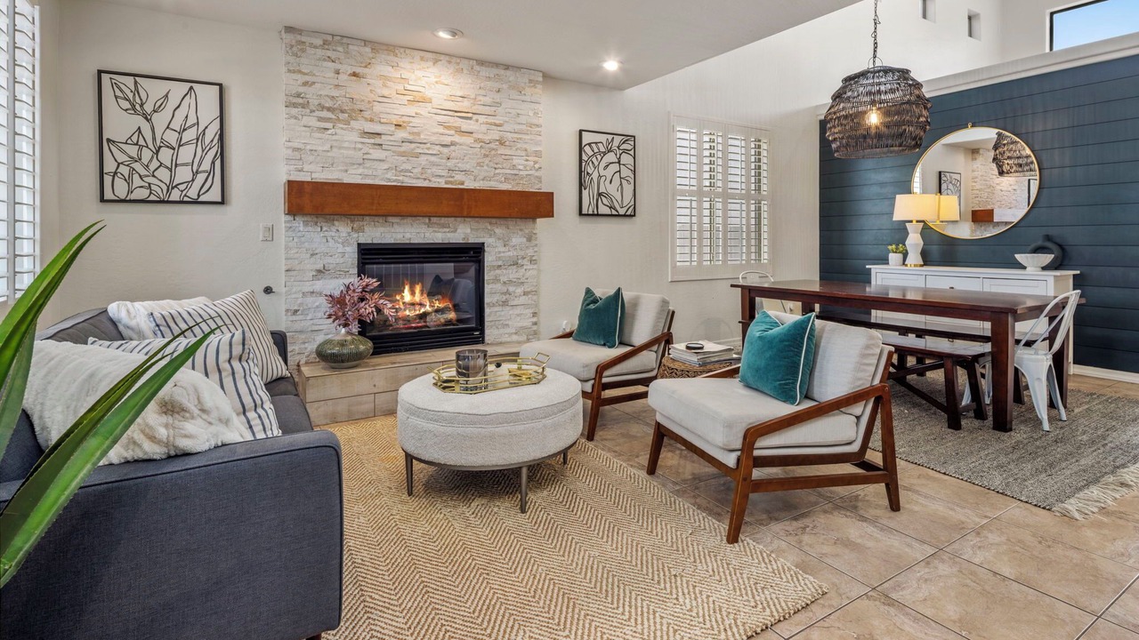 Photo of Livingroom in Anthem West