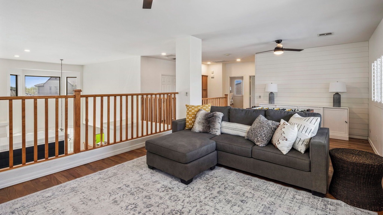 Photo of Livingroom in Anthem West